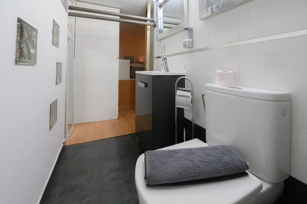 Encantador Apartamento Temporal Centrico Con Patio Privado Mpe51 Appartement Madrid Buitenkant foto